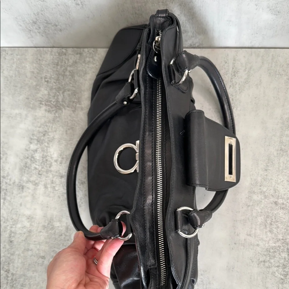 Salvatore Ferragamo Shoulder Bag - Picture 6 of 8